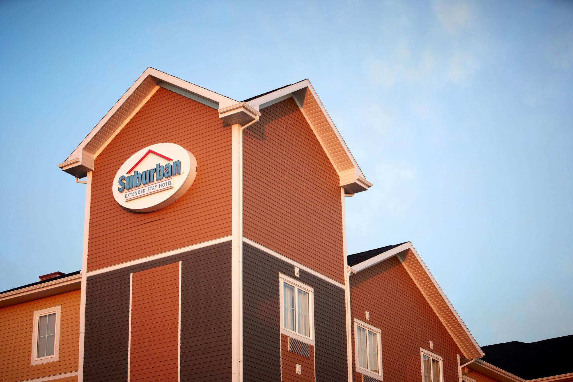 Quality Inn & Suites Estevan Екстериор снимка